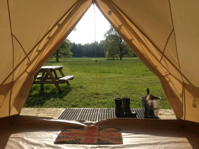  Eines unserer Bell-Zelte zum Campen 
